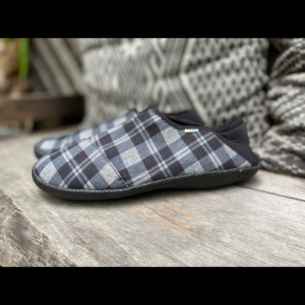 TOMS House Slippers